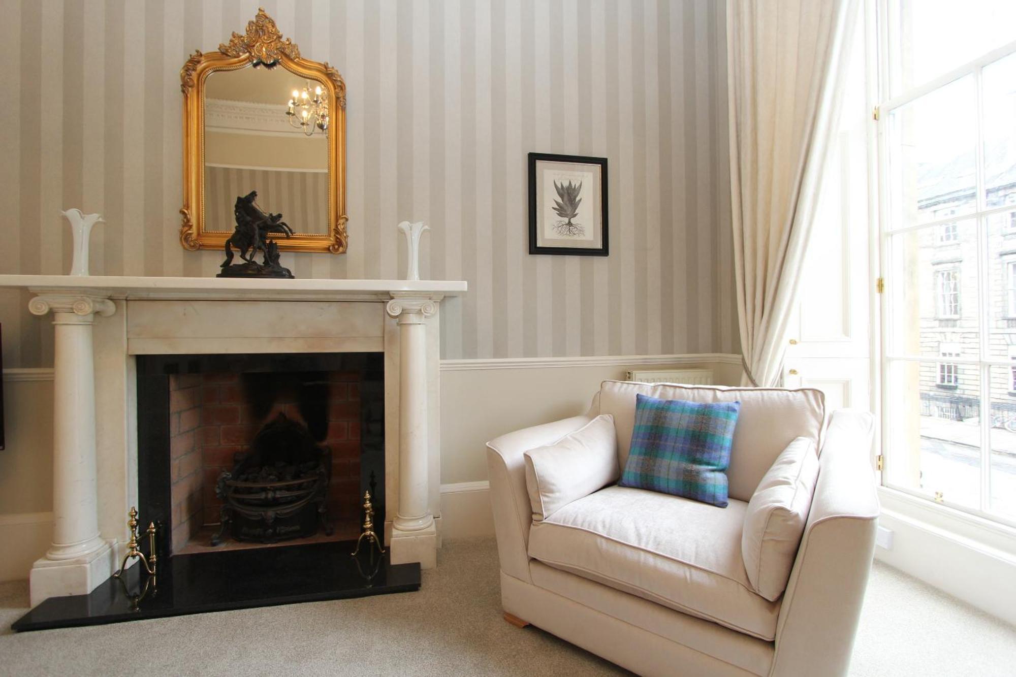 Escape To Edinburgh @ Albyn Place מראה חיצוני תמונה